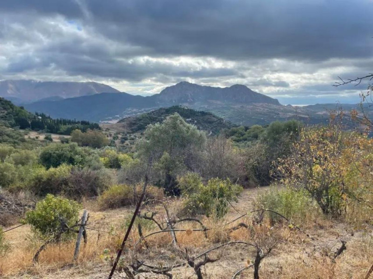 Se vende Terreno con Ruina de 2 dormitorios en Costa Del Sol, Málaga, España