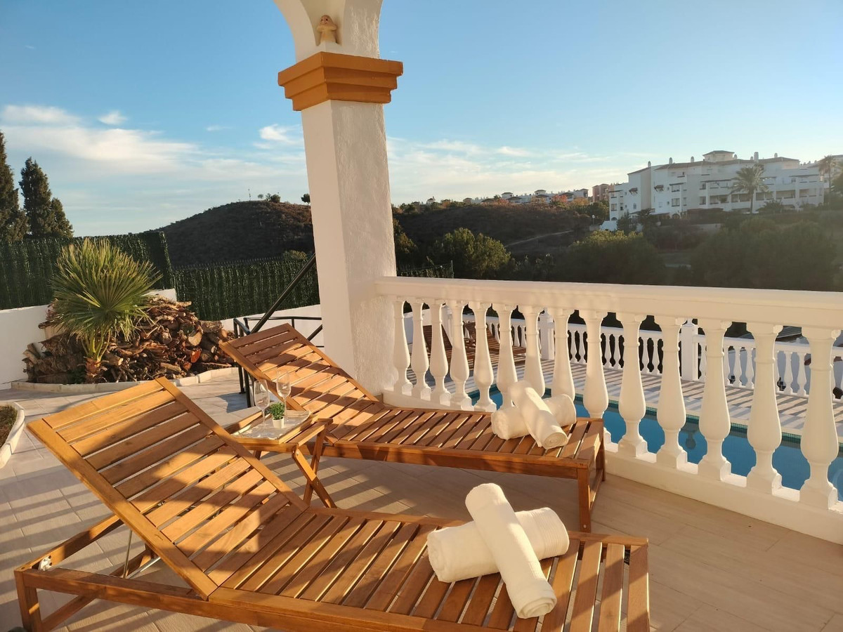 7 Bed Townhouse for sale in Benalmadena Costa Del Sol, Málaga, Spain