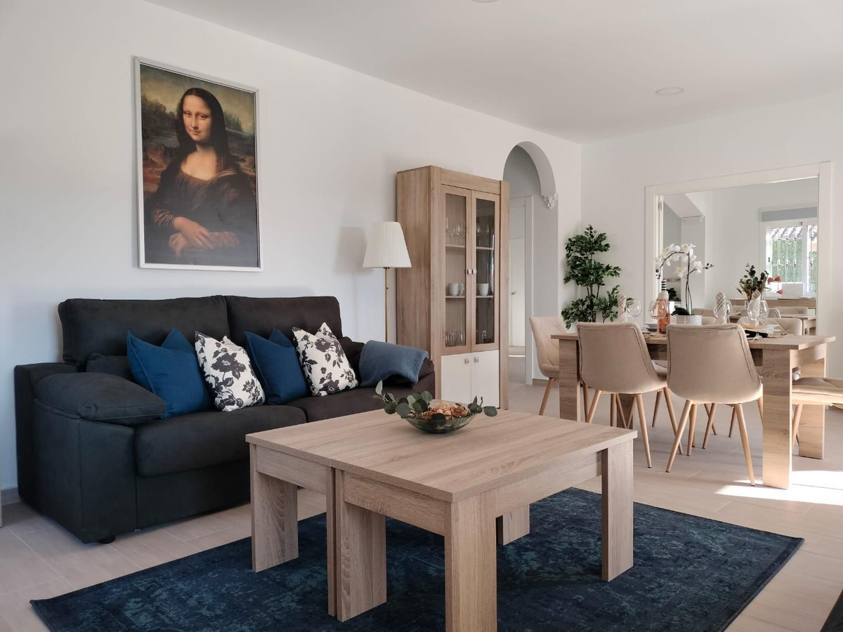 7 Bed Townhouse for sale in Benalmadena Costa Del Sol, Málaga, Spain