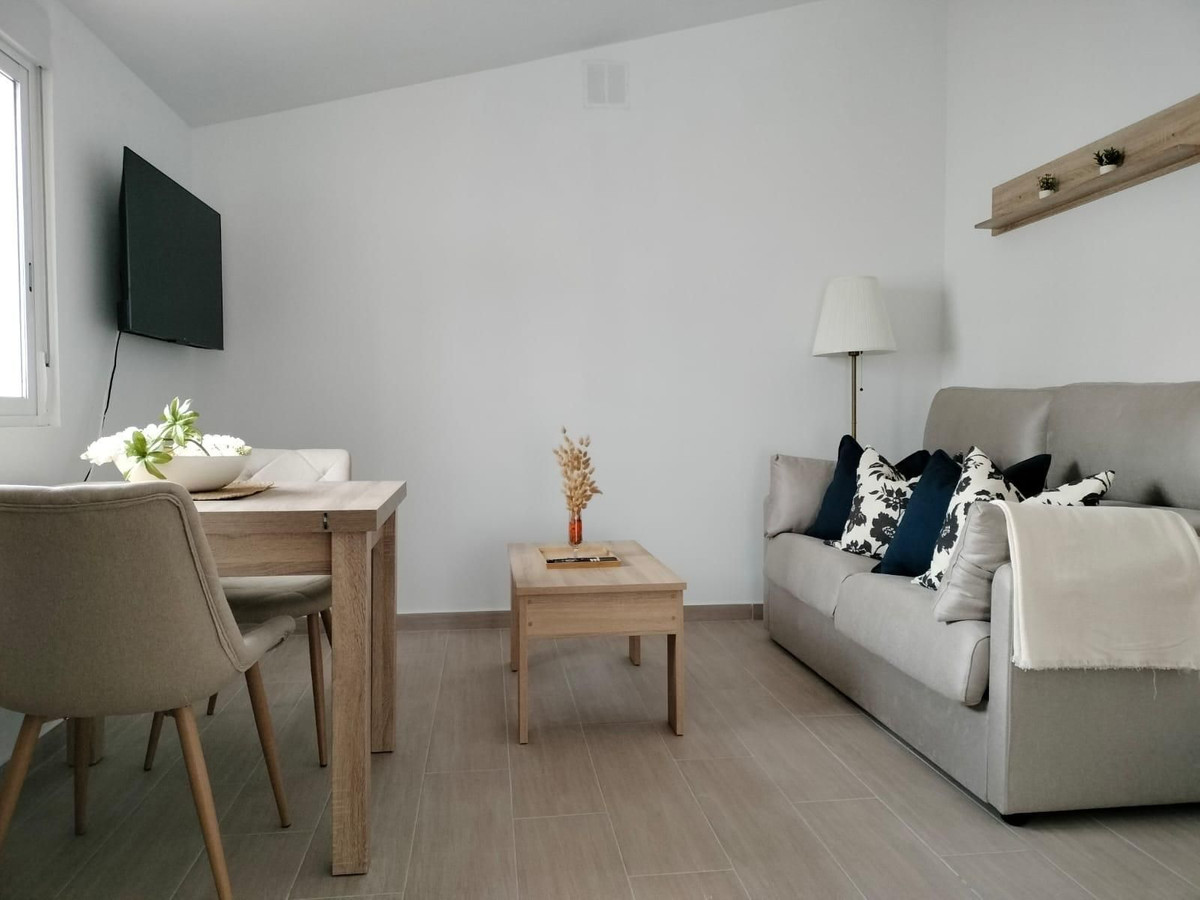 7 Bed Townhouse for sale in Benalmadena Costa Del Sol, Málaga, Spain