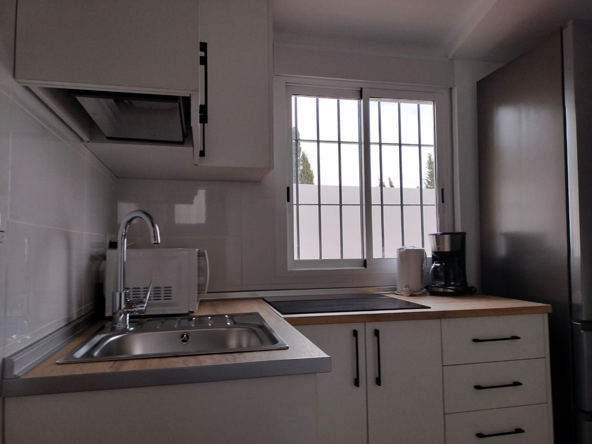 7 Bed Townhouse for sale in Benalmadena Costa Del Sol, Málaga, Spain