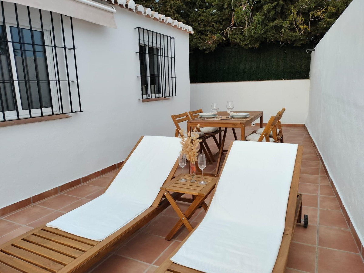 7 Bed Townhouse for sale in Benalmadena Costa Del Sol, Málaga, Spain