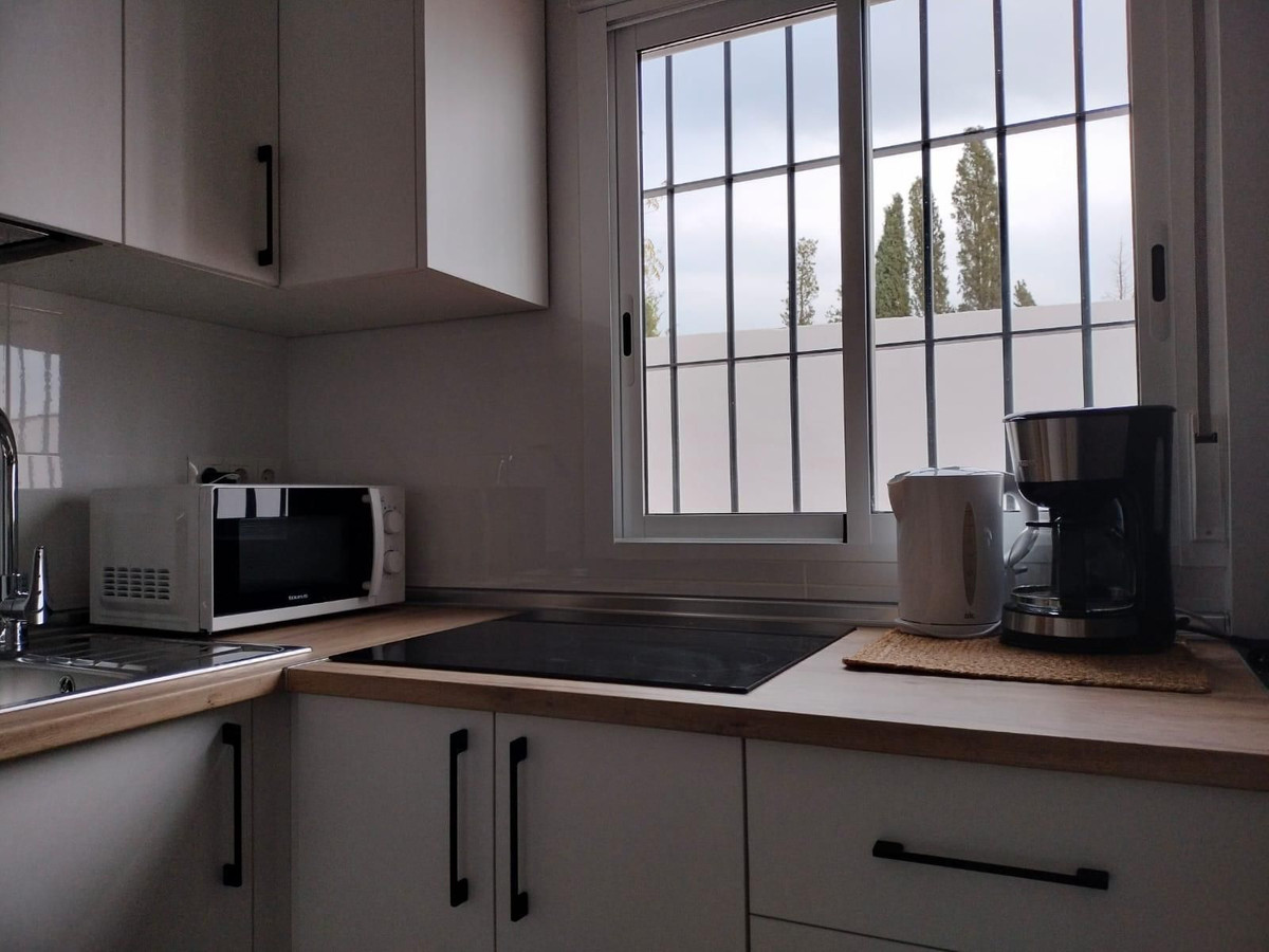 7 Bed Townhouse for sale in Benalmadena Costa Del Sol, Málaga, Spain