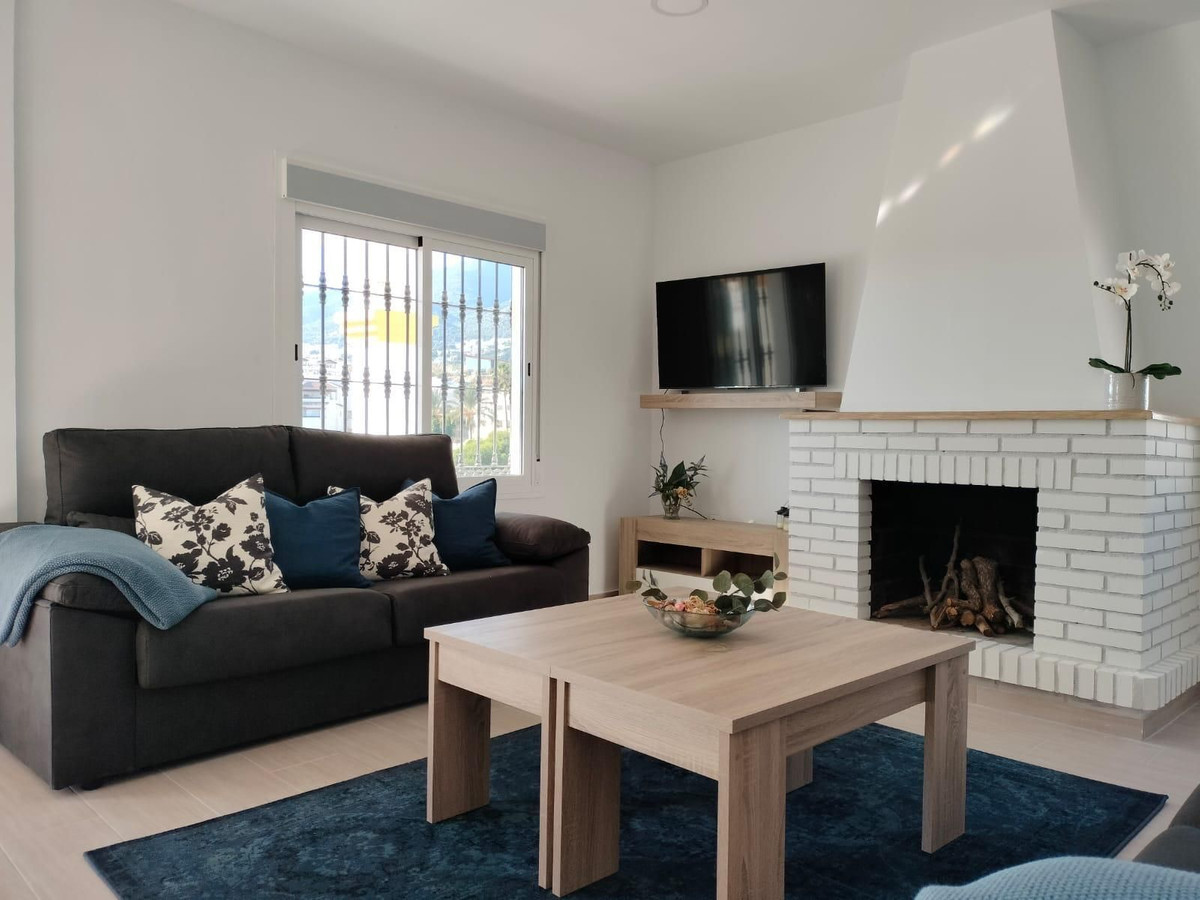 7 Bed Townhouse for sale in Benalmadena Costa Del Sol, Málaga, Spain