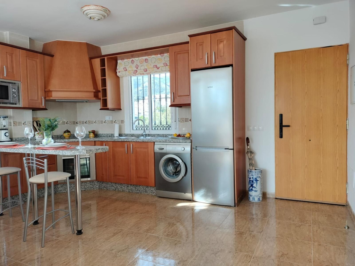 7 Bed Townhouse for sale in Benalmadena Costa Del Sol, Málaga, Spain