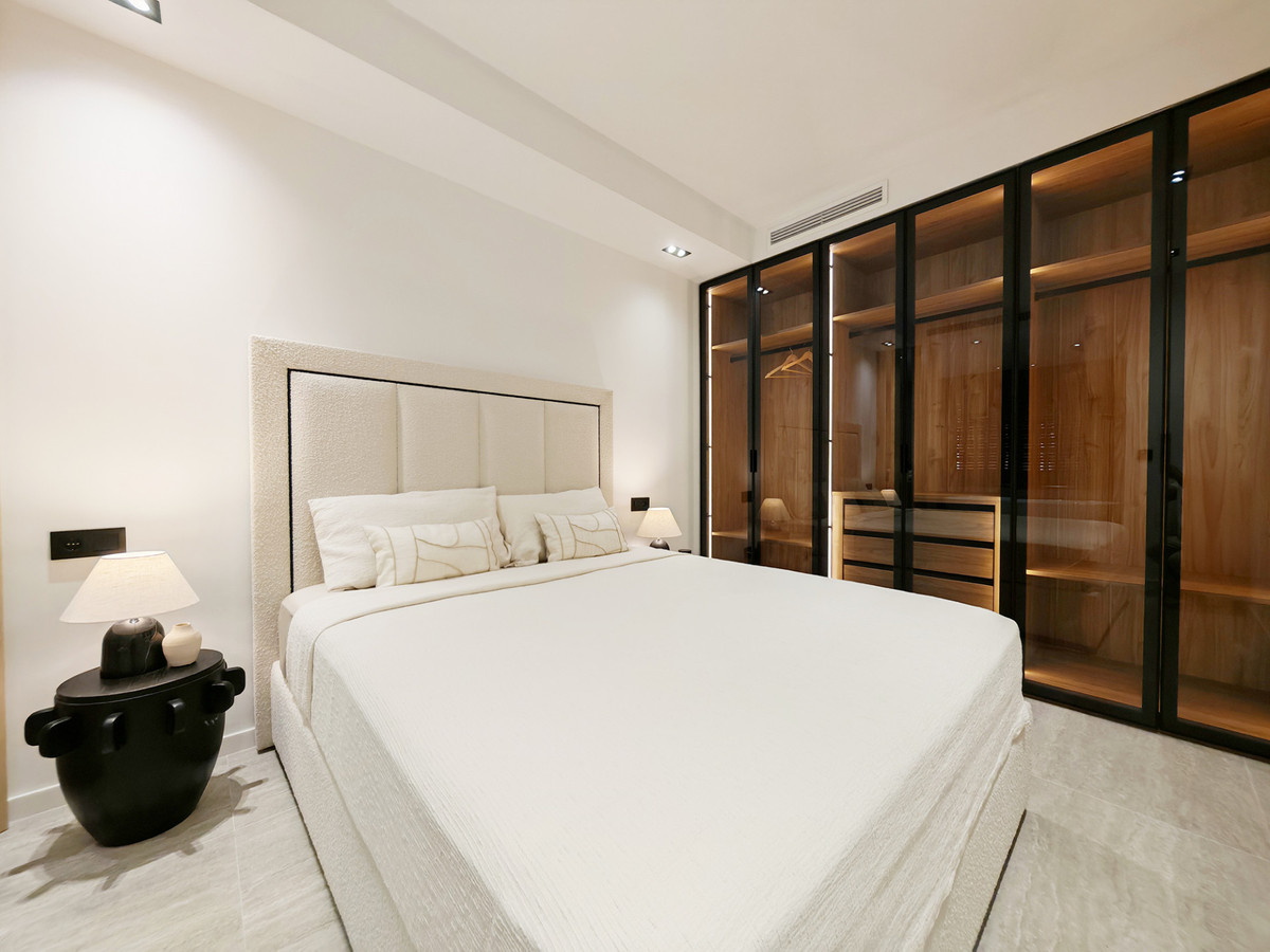 3 Bed Apartment for sale in Estepona Costa Del Sol, Málaga, Spain
