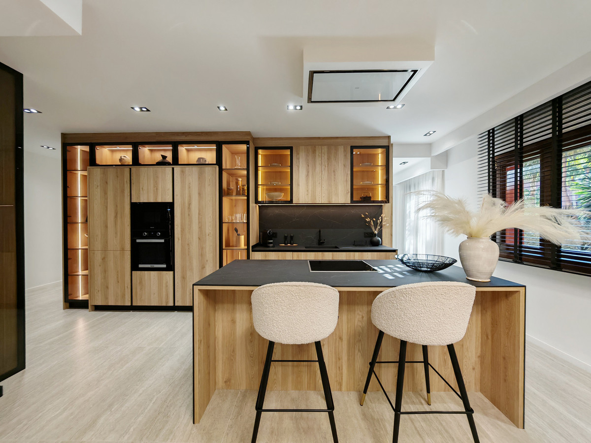 3 Bed Apartment for sale in Estepona Costa Del Sol, Málaga, Spain