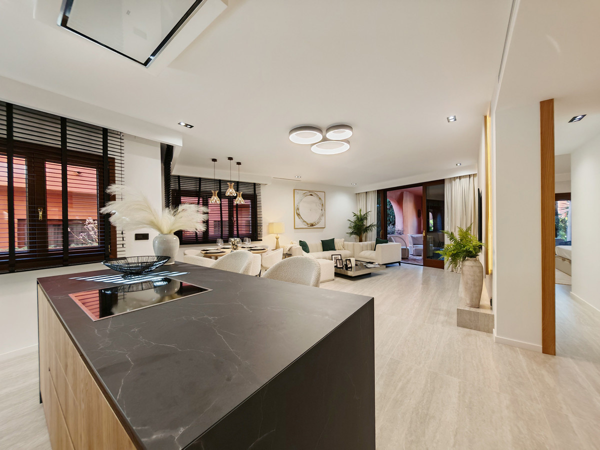 3 Bed Apartment for sale in Estepona Costa Del Sol, Málaga, Spain