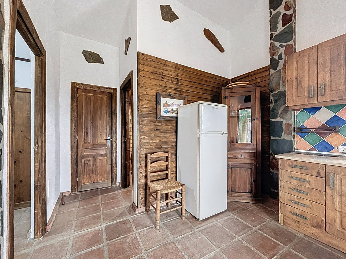 2 Bed Townhouse for sale in Vélezmálaga Costa Del Sol East, Málaga, Spain