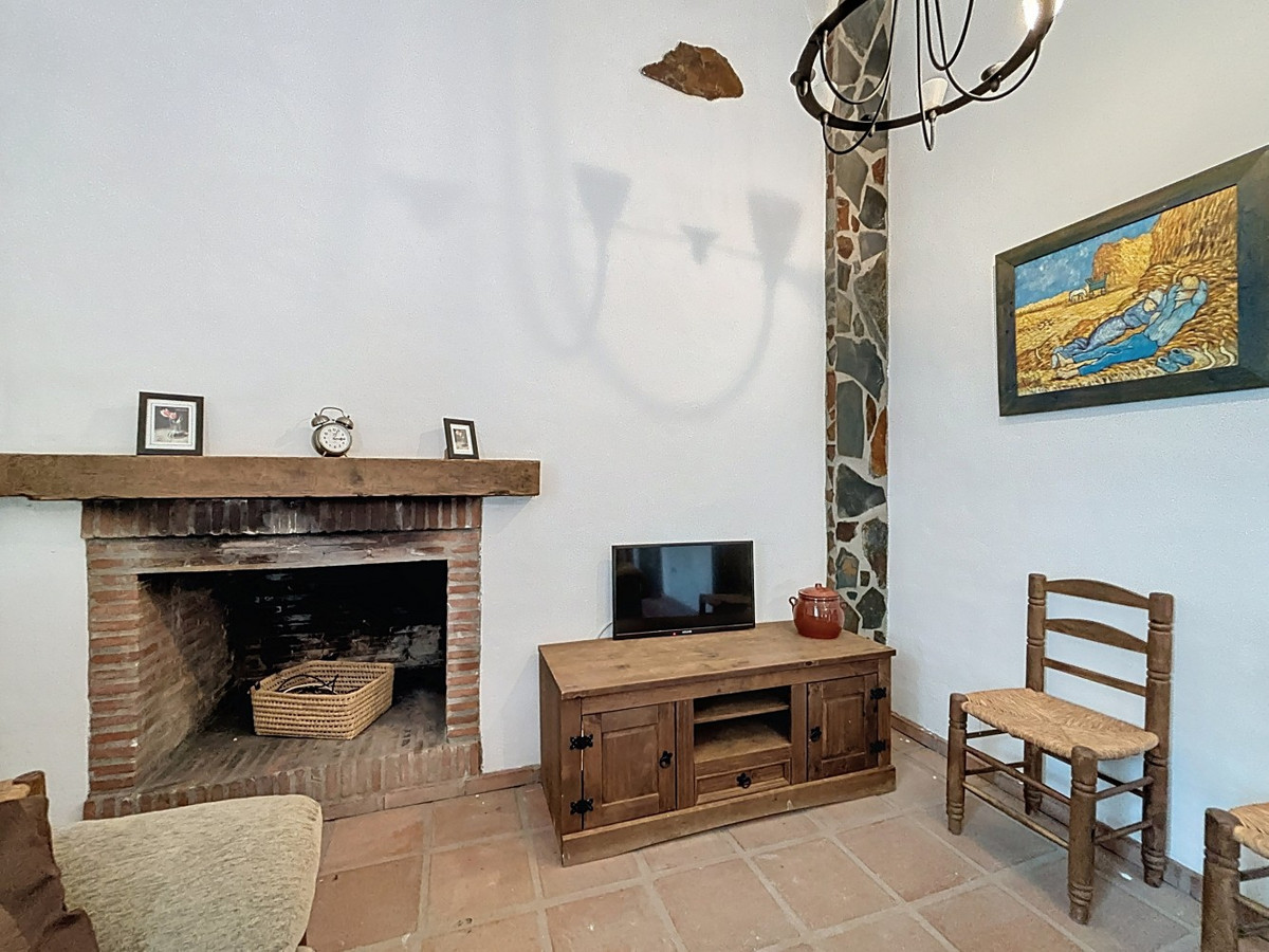 2 Bed Townhouse for sale in Vélezmálaga Costa Del Sol East, Málaga, Spain