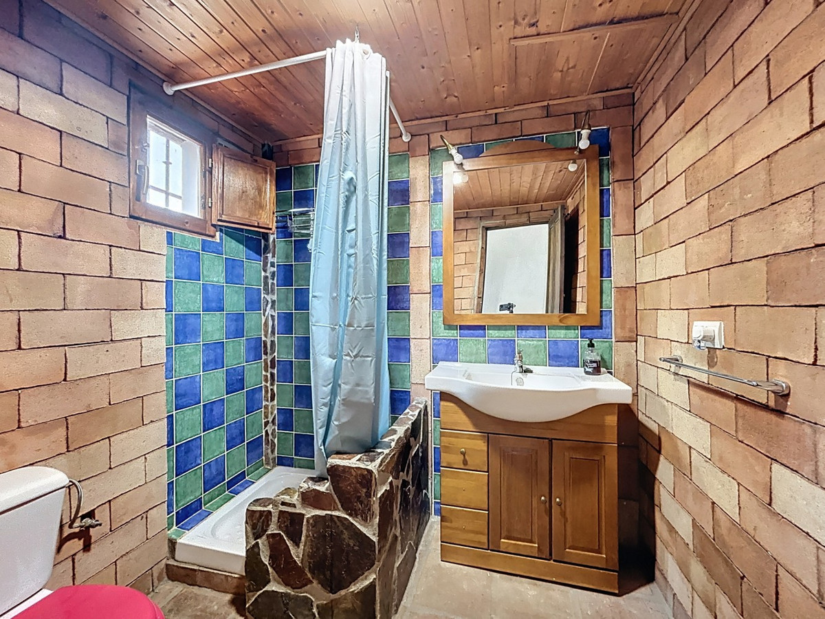 2 Bed Townhouse for sale in Vélezmálaga Costa Del Sol East, Málaga, Spain