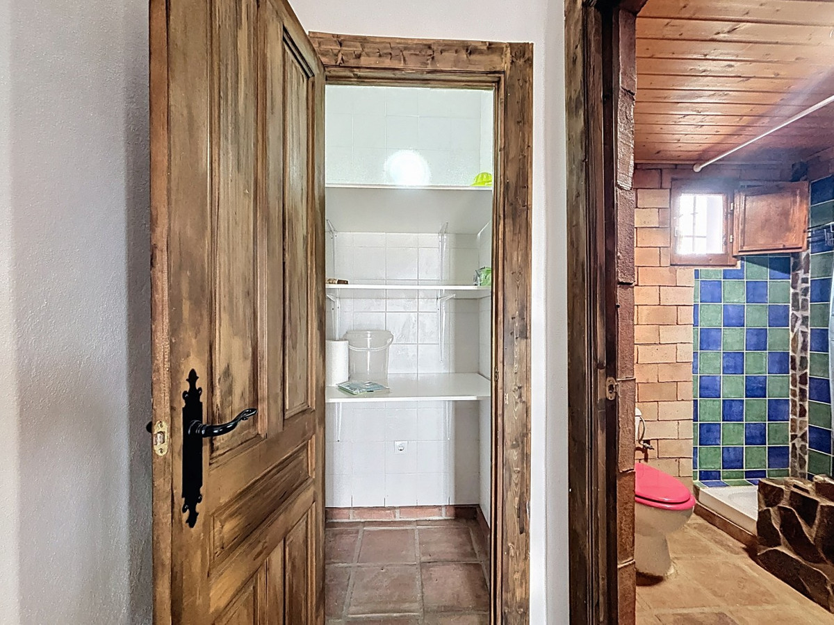 2 Bed Townhouse for sale in Vélezmálaga Costa Del Sol East, Málaga, Spain