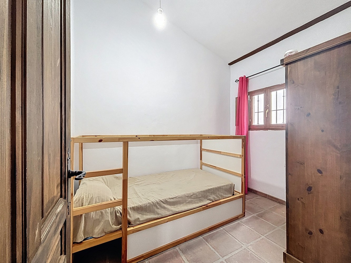 2 Bed Townhouse for sale in Vélezmálaga Costa Del Sol East, Málaga, Spain