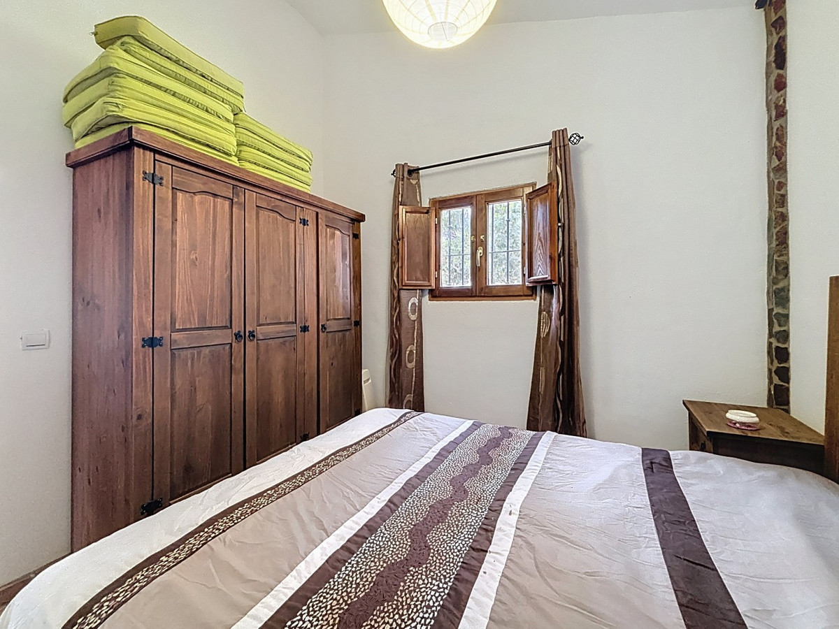 2 Bed Townhouse for sale in Vélezmálaga Costa Del Sol East, Málaga, Spain