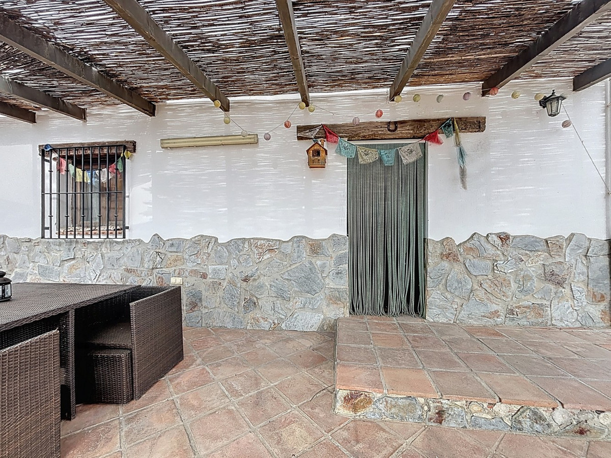 2 Bed Townhouse for sale in Vélezmálaga Costa Del Sol East, Málaga, Spain