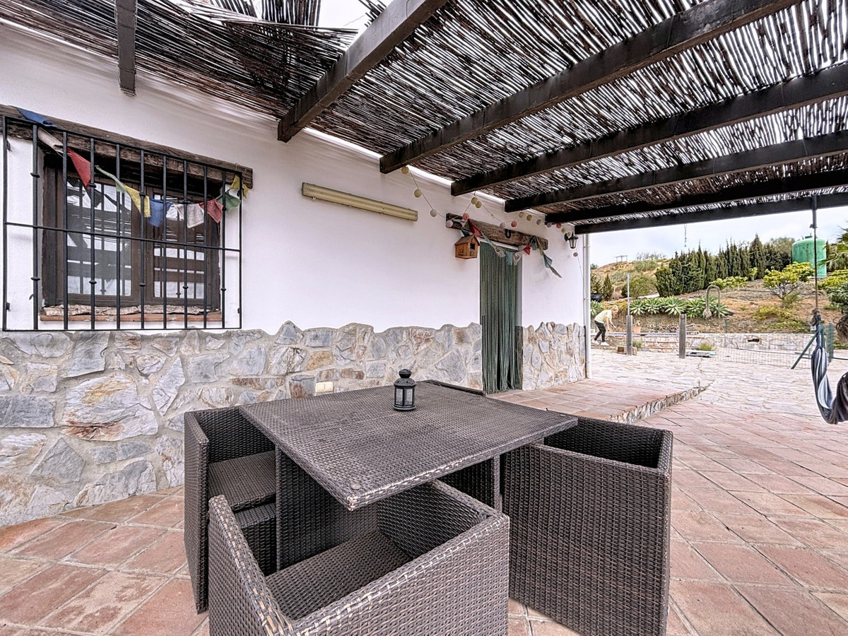 2 Bed Townhouse for sale in Vélezmálaga Costa Del Sol East, Málaga, Spain