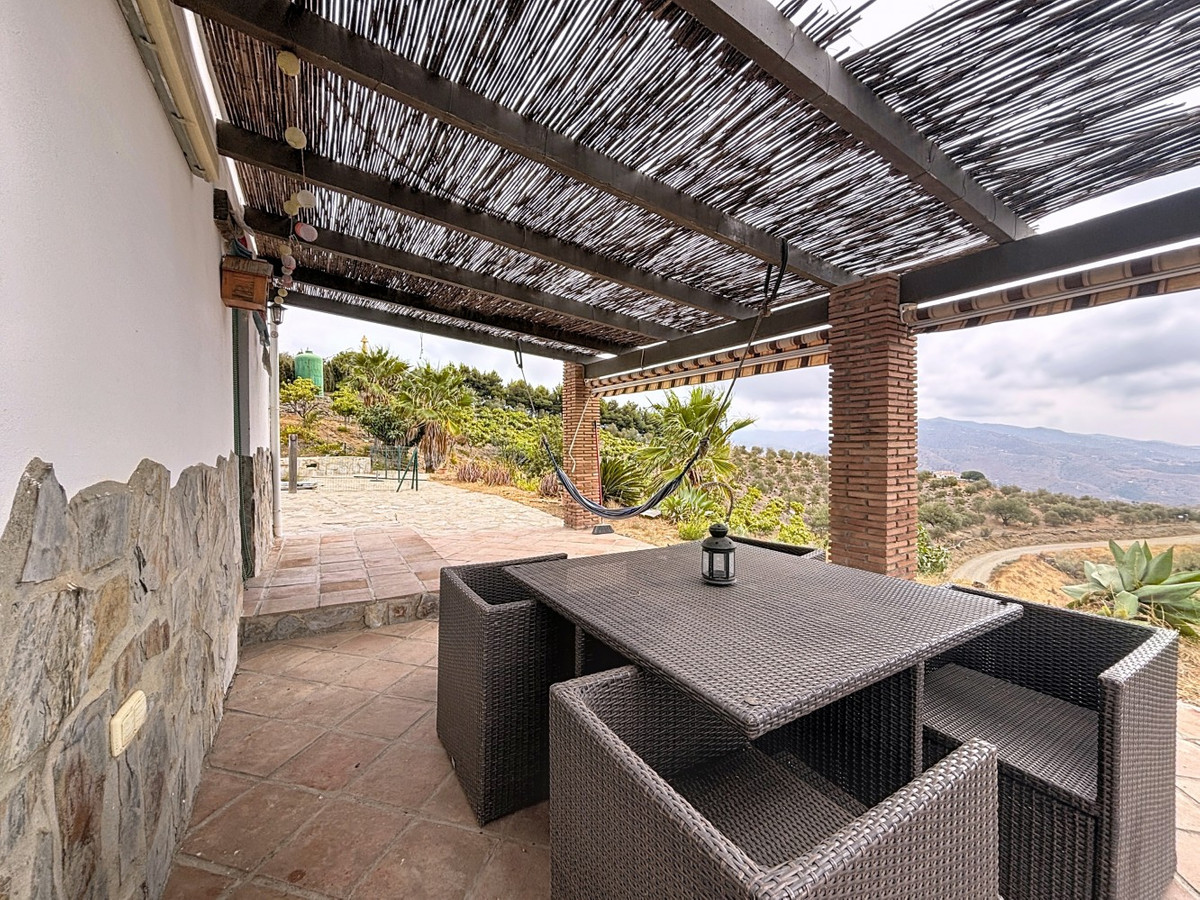 2 Bed Townhouse for sale in Vélezmálaga Costa Del Sol East, Málaga, Spain