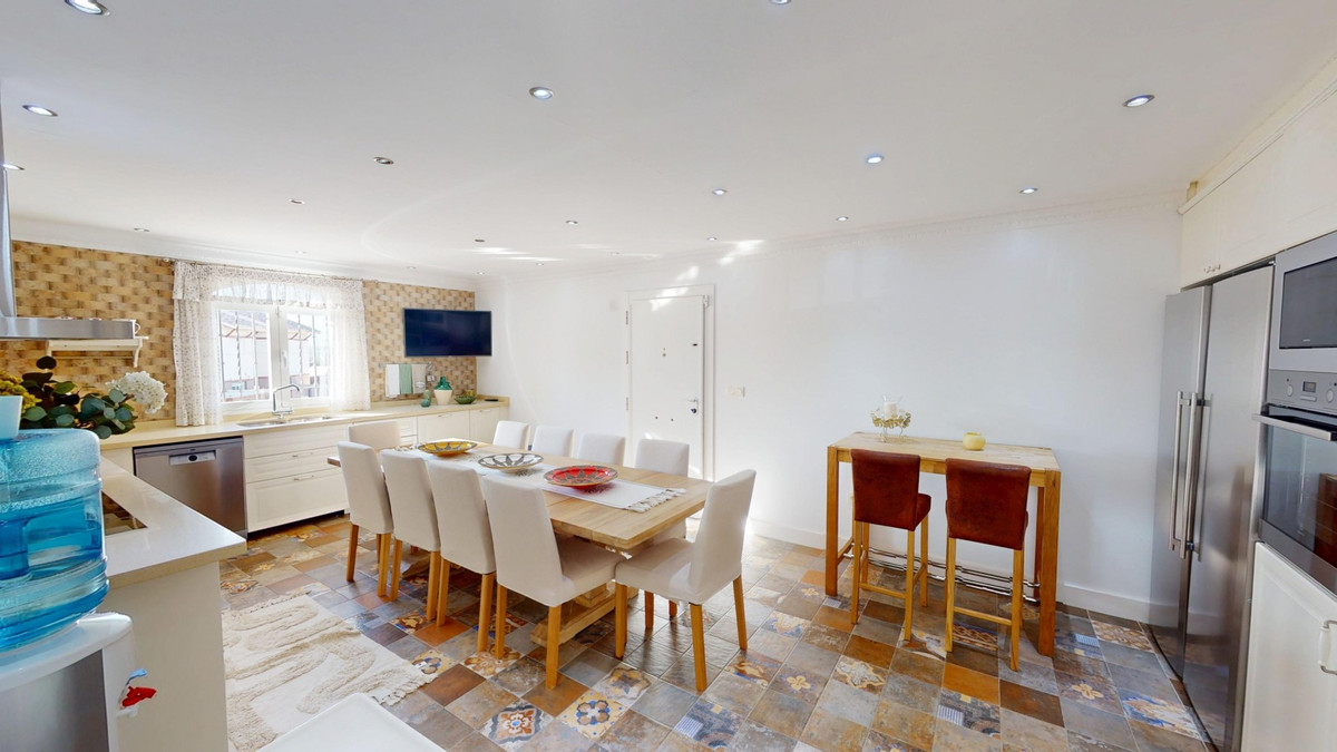 4 Bed Townhouse for sale in Caleta De Vélez Costa Del Sol East, Málaga, Spain