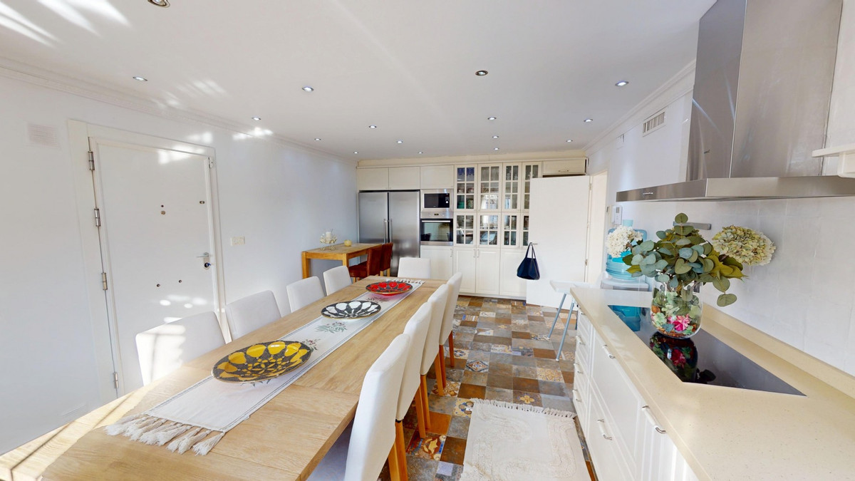 4 Bed Townhouse for sale in Caleta De Vélez Costa Del Sol East, Málaga, Spain