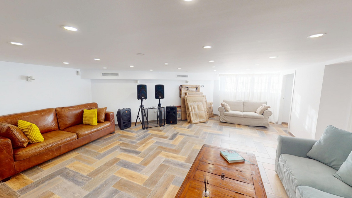 4 Bed Townhouse for sale in Caleta De Vélez Costa Del Sol East, Málaga, Spain