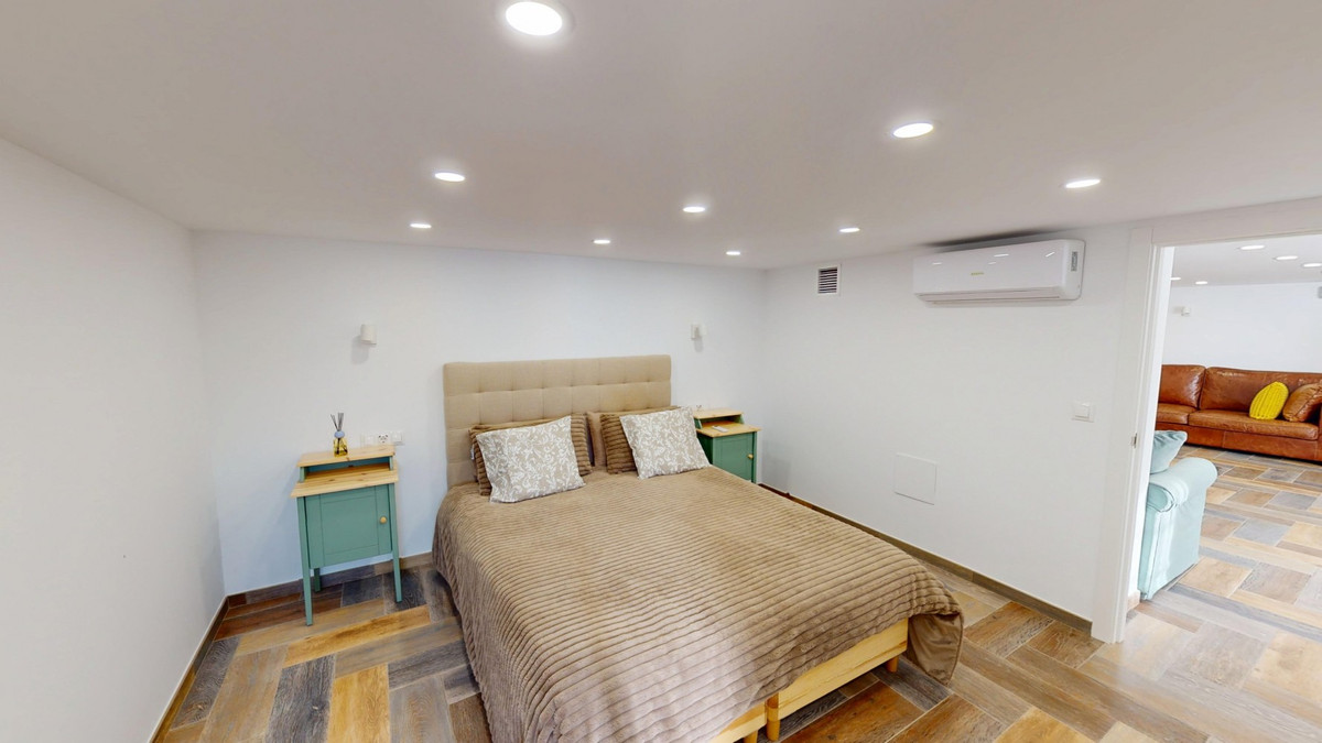 4 Bed Townhouse for sale in Caleta De Vélez Costa Del Sol East, Málaga, Spain