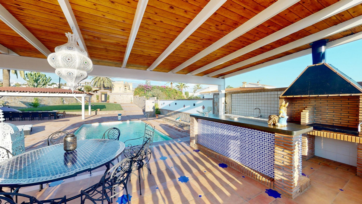 4 Bed Townhouse for sale in Caleta De Vélez Costa Del Sol East, Málaga, Spain