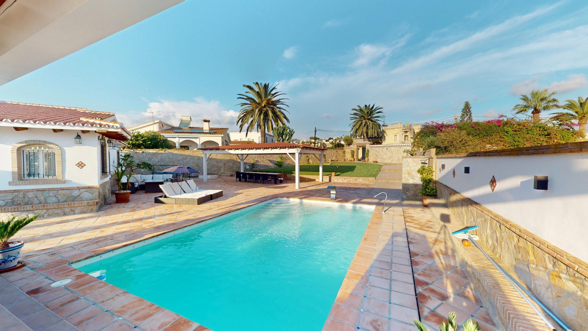 4 Bed Townhouse for sale in Caleta De Vélez Costa Del Sol East, Málaga, Spain