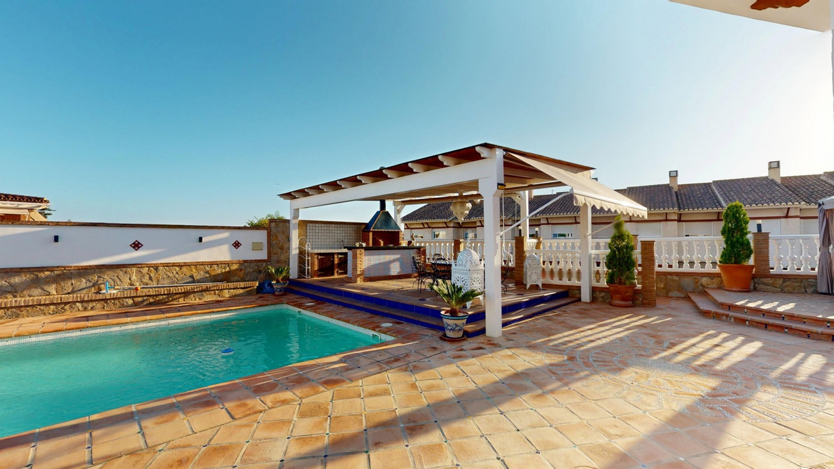 4 Bed Townhouse for sale in Caleta De Vélez Costa Del Sol East, Málaga, Spain