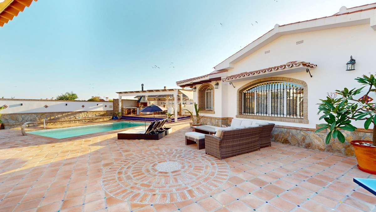 4 Bed Townhouse for sale in Caleta De Vélez Costa Del Sol East, Málaga, Spain