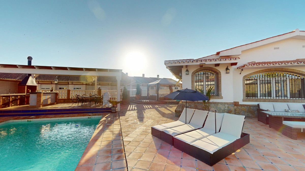 4 Bed Townhouse for sale in Caleta De Vélez Costa Del Sol East, Málaga, Spain