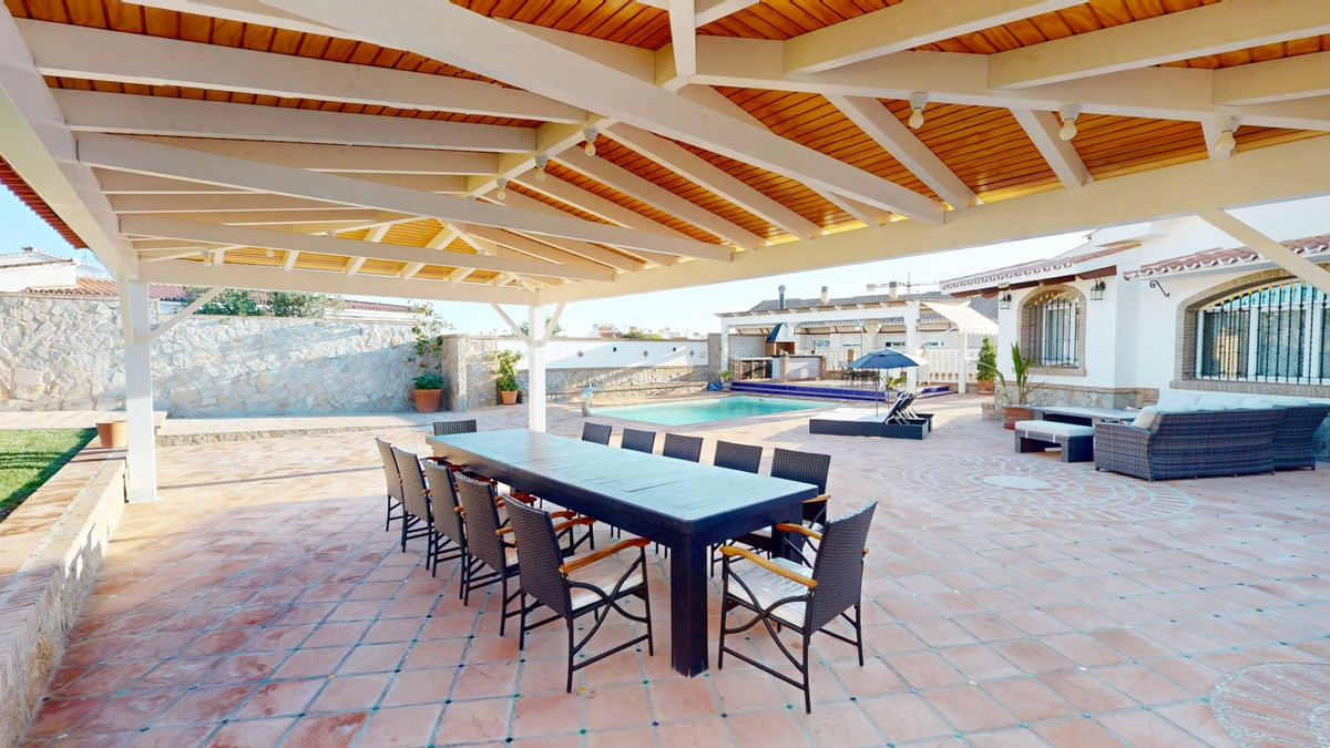 4 Bed Townhouse for sale in Caleta De Vélez Costa Del Sol East, Málaga, Spain