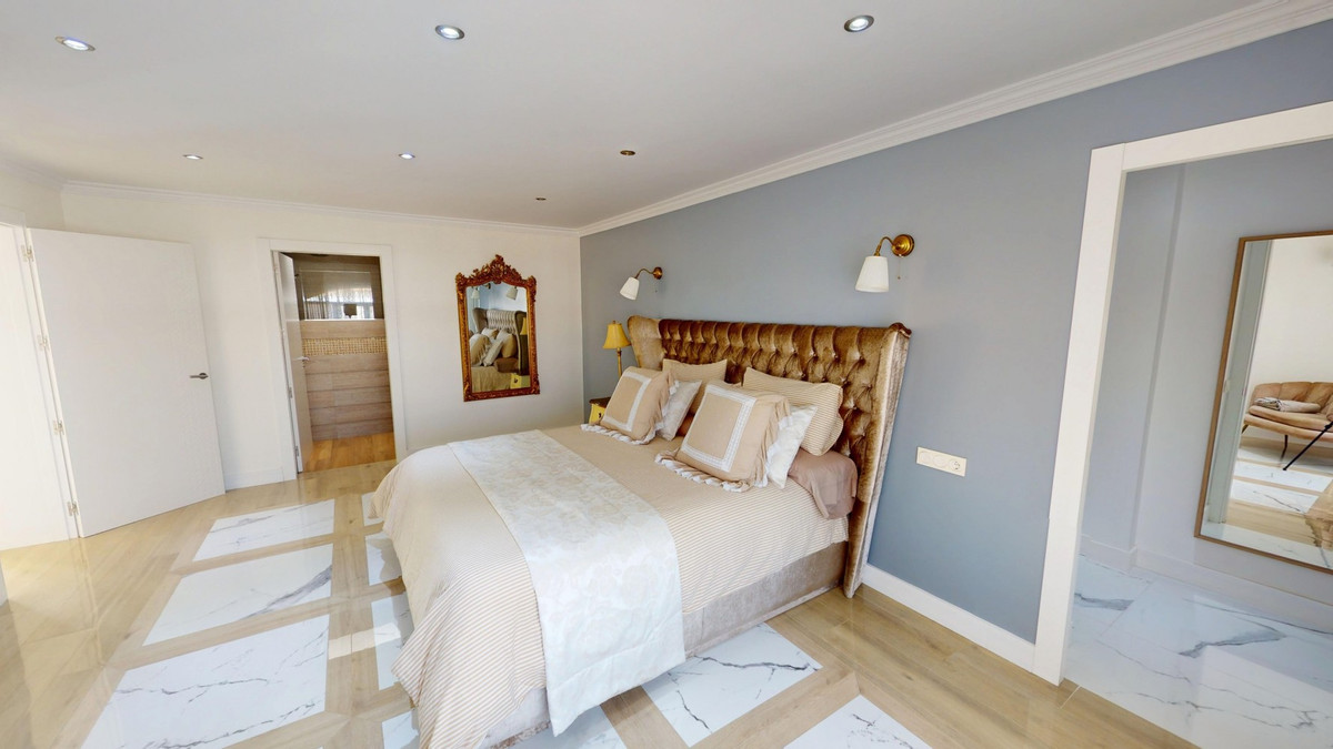 4 Bed Townhouse for sale in Caleta De Vélez Costa Del Sol East, Málaga, Spain