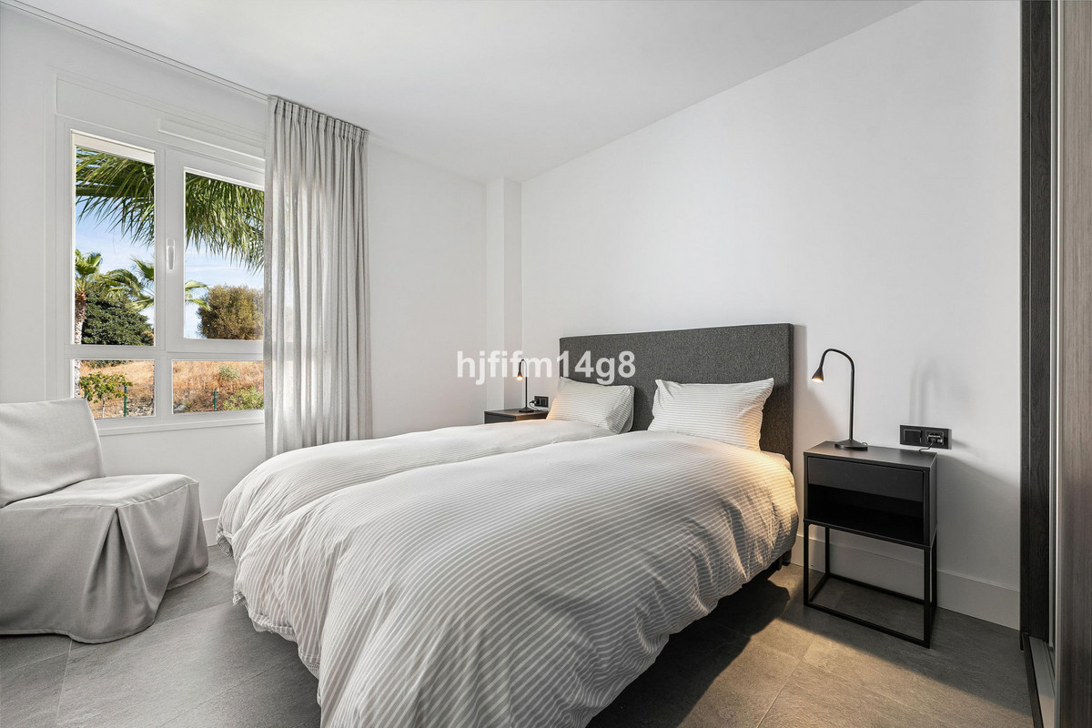 3 Bed Apartment for sale in La Quinta Costa Del Sol, Málaga, Spain