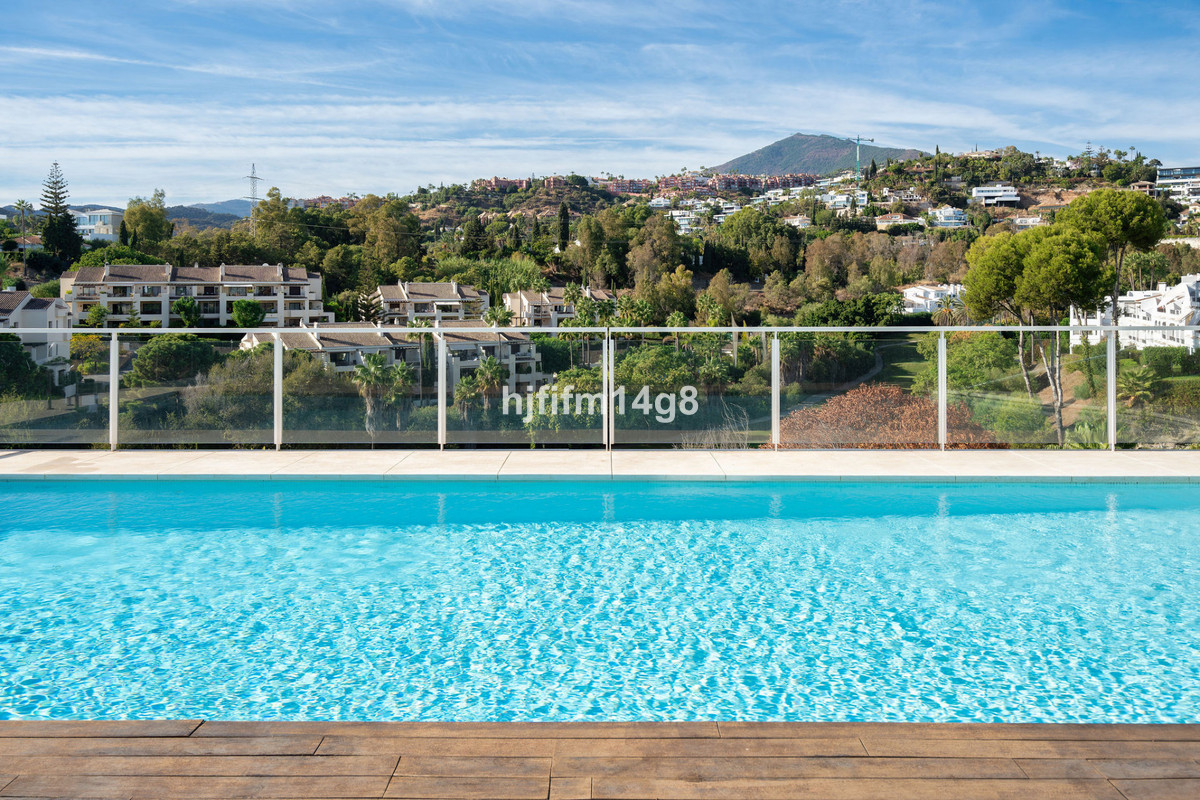 3 Bed Apartment for sale in La Quinta Costa Del Sol, Málaga, Spain