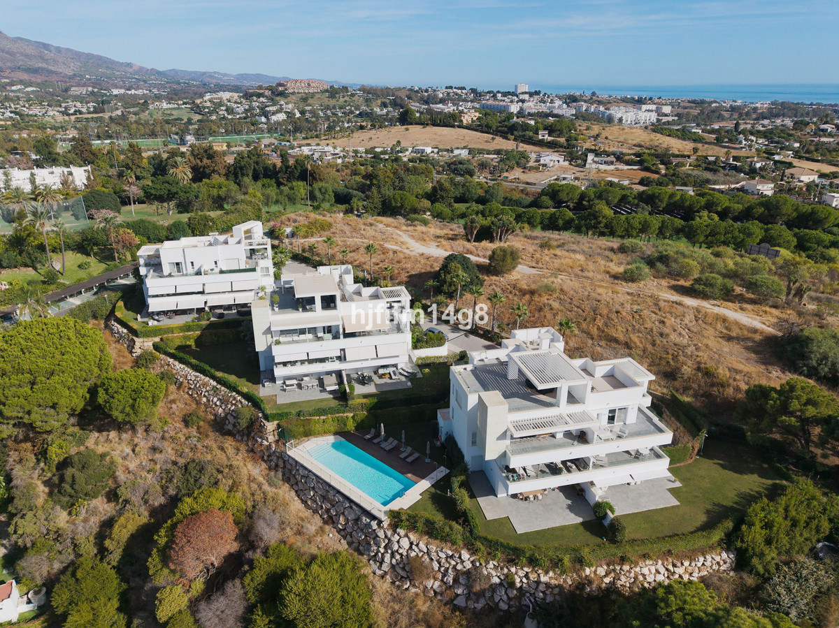 3 Bed Apartment for sale in La Quinta Costa Del Sol, Málaga, Spain