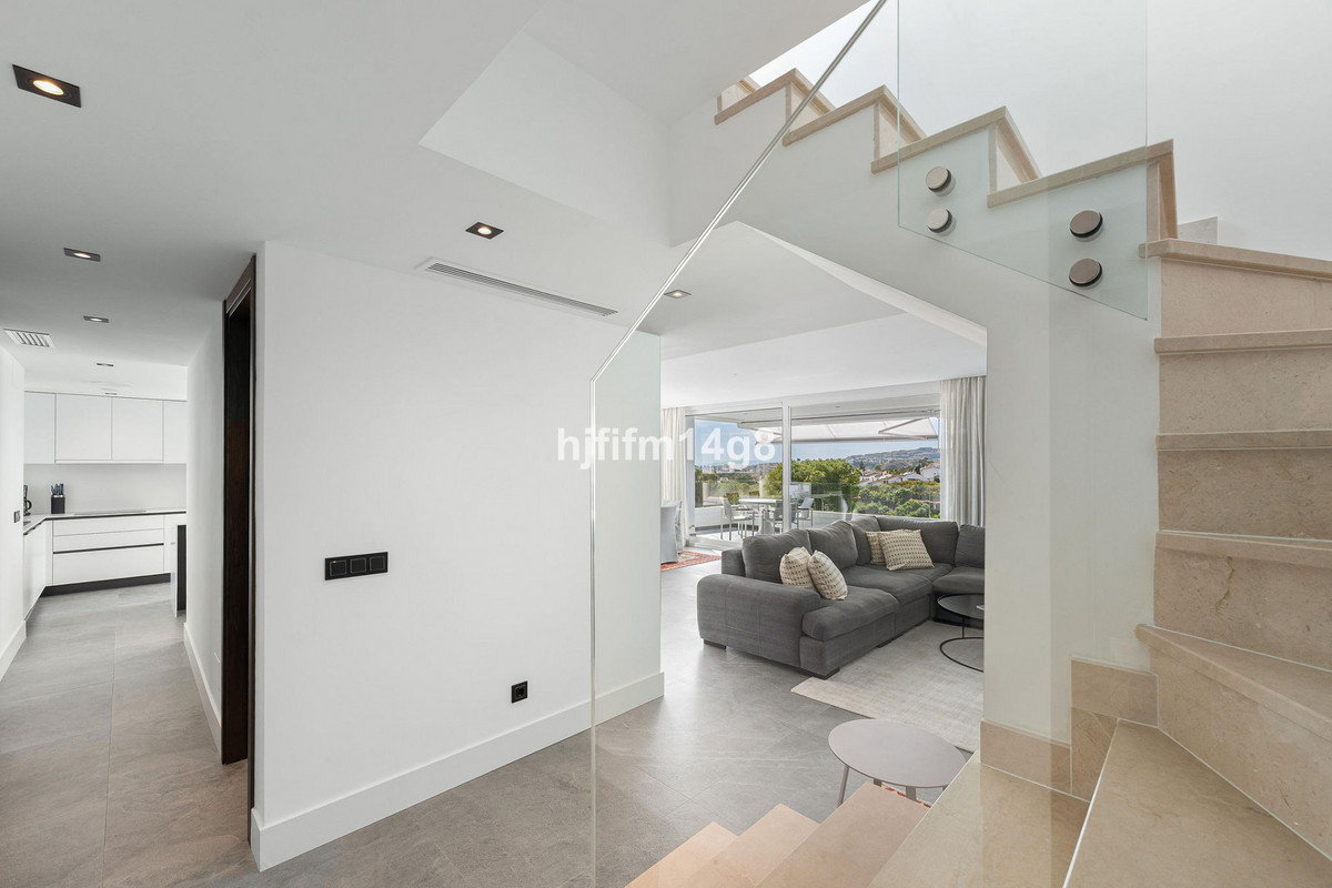 3 Bed Apartment for sale in La Quinta Costa Del Sol, Málaga, Spain