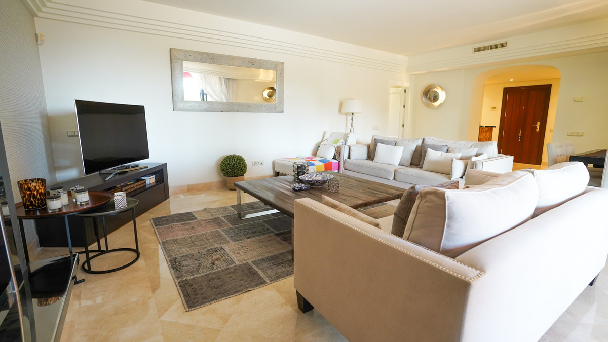 3 Bed Apartment for sale in Puerto Banús Costa Del Sol, Málaga, Spain