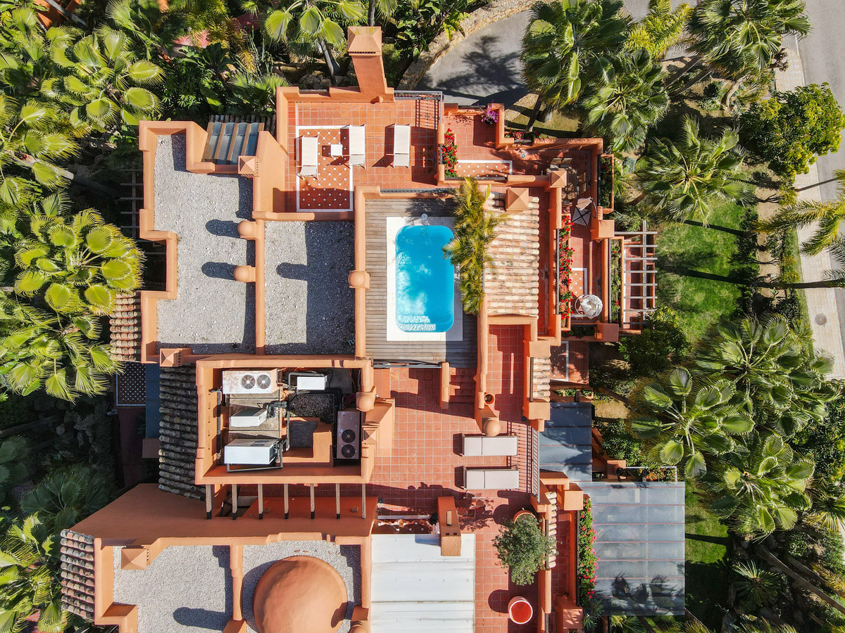 3 Bed Apartment for sale in Puerto Banús Costa Del Sol, Málaga, Spain