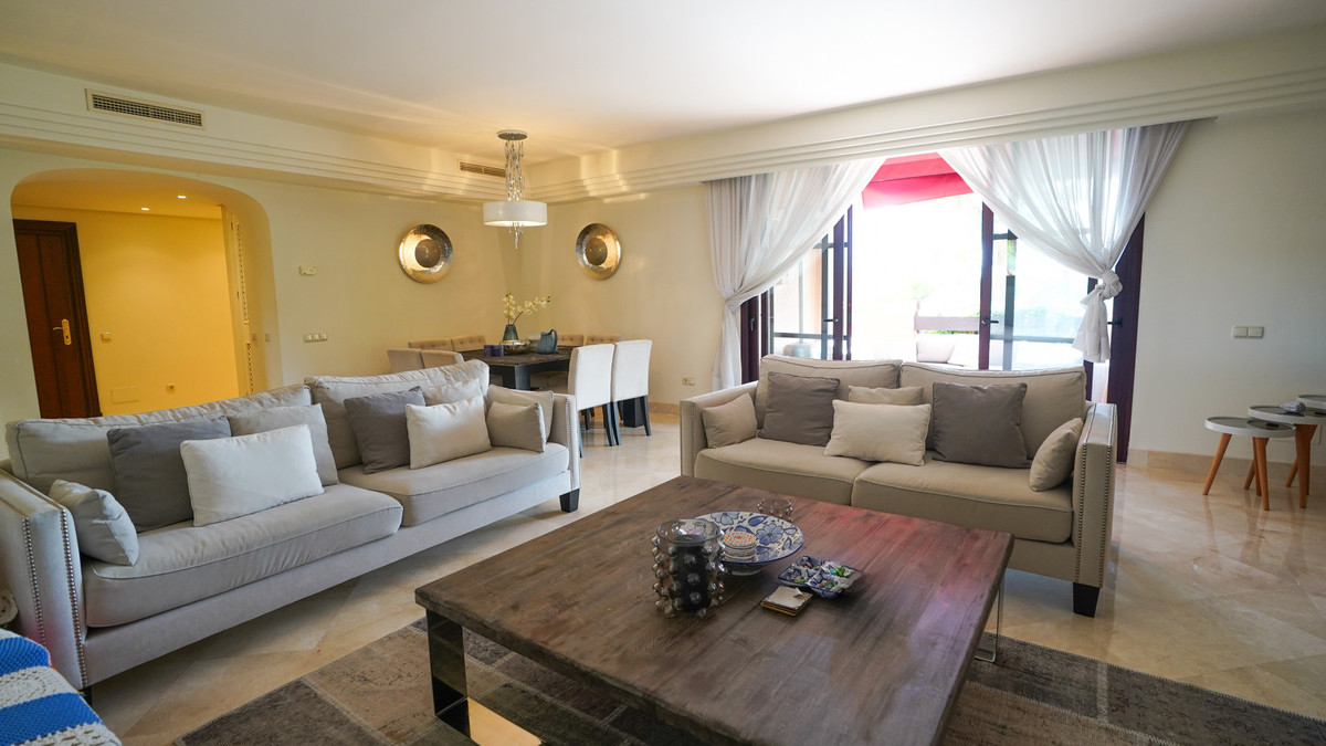 3 Bed Apartment for sale in Puerto Banús Costa Del Sol, Málaga, Spain