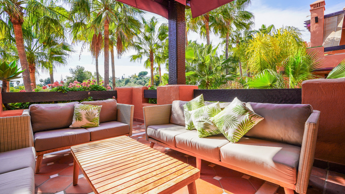 3 Bed Apartment for sale in Puerto Banús Costa Del Sol, Málaga, Spain