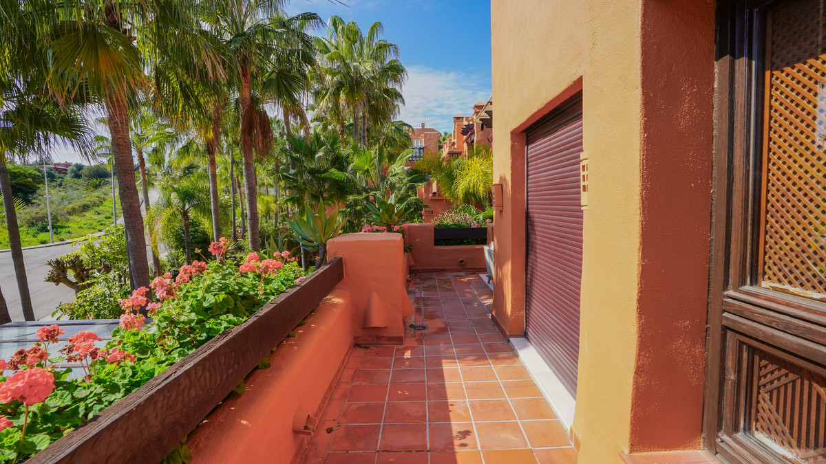 3 Bed Apartment for sale in Puerto Banús Costa Del Sol, Málaga, Spain