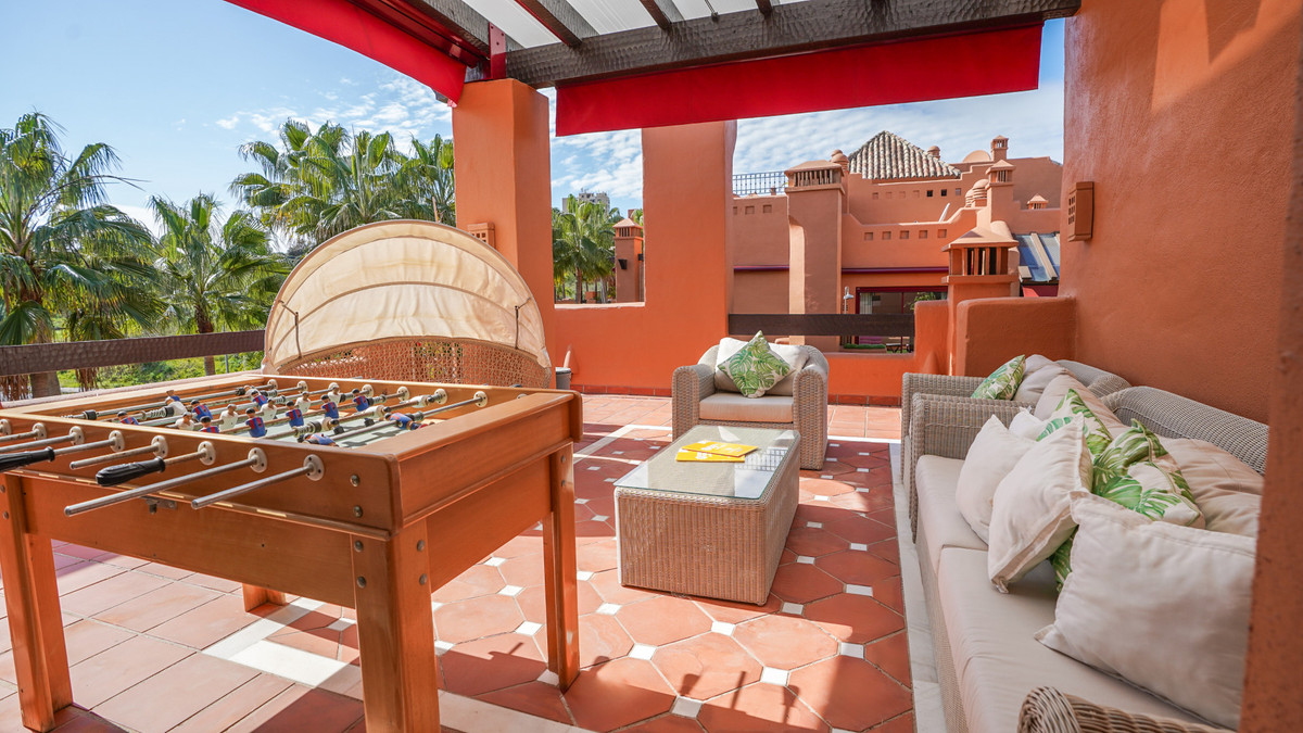 3 Bed Apartment for sale in Puerto Banús Costa Del Sol, Málaga, Spain
