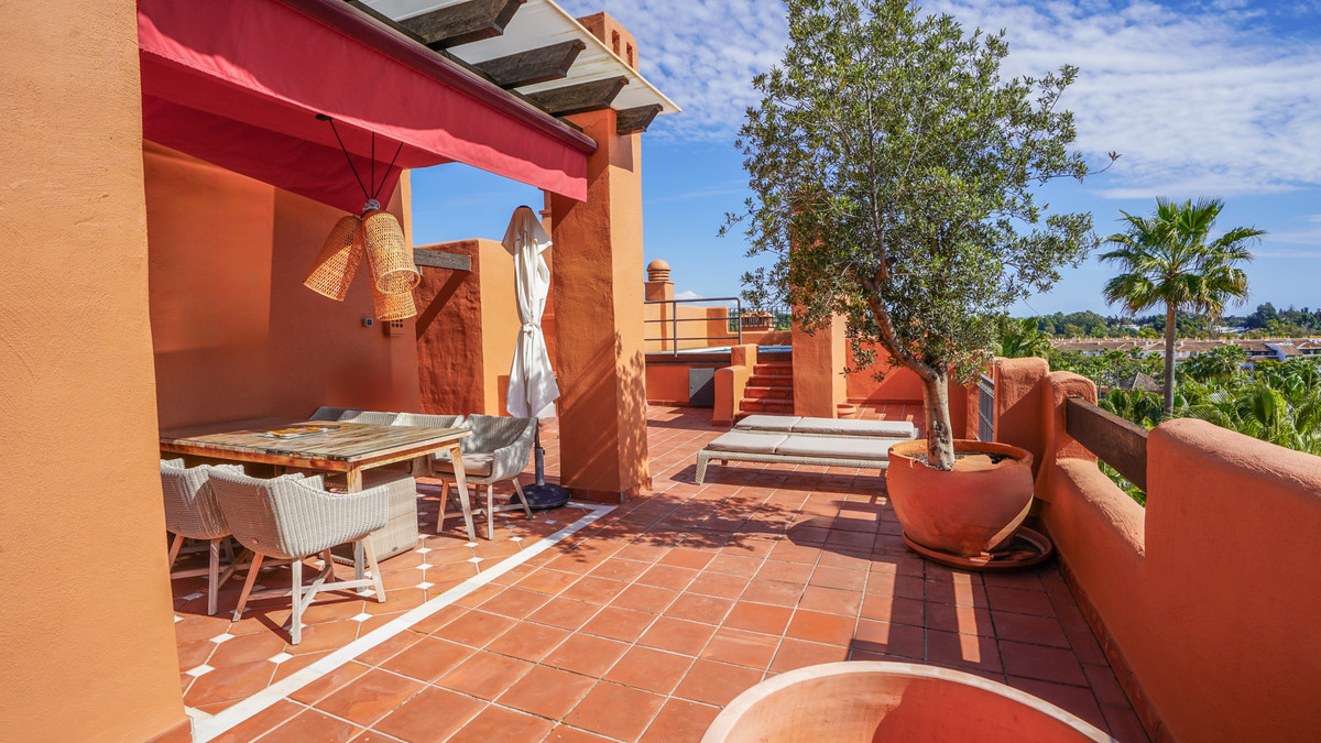 3 Bed Apartment for sale in Puerto Banús Costa Del Sol, Málaga, Spain