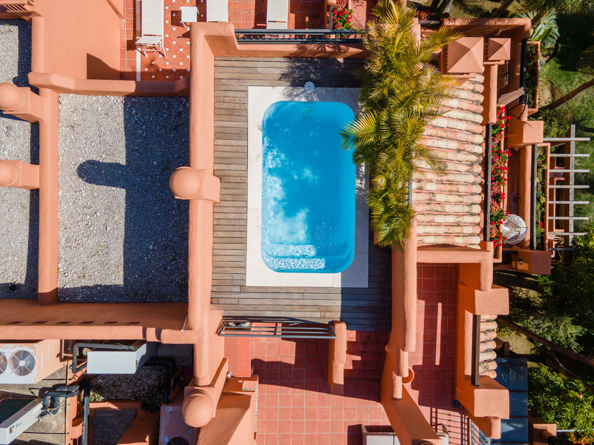 3 Bed Apartment for sale in Puerto Banús Costa Del Sol, Málaga, Spain