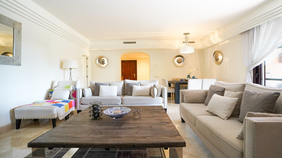 3 Bed Apartment for sale in Puerto Banús Costa Del Sol, Málaga, Spain