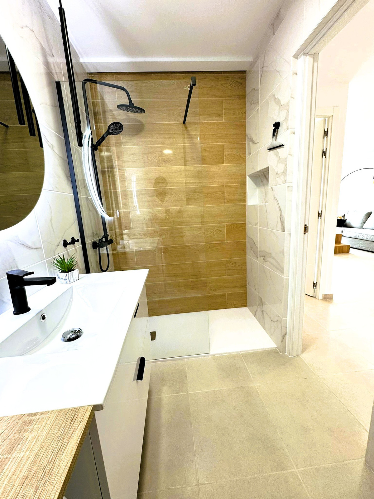 3 Bed Apartment for sale in Torrevieja Costa Blanca, Alicante, Spain