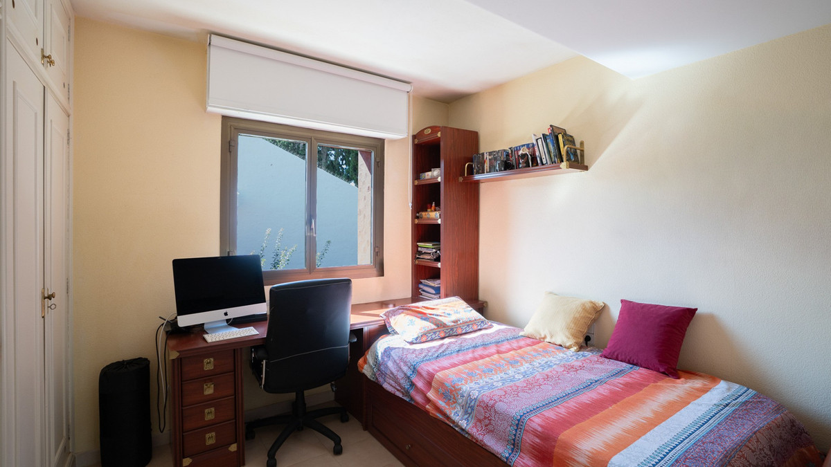4 Bed Townhouse for sale in Marbella Costa Del Sol, Málaga, Spain