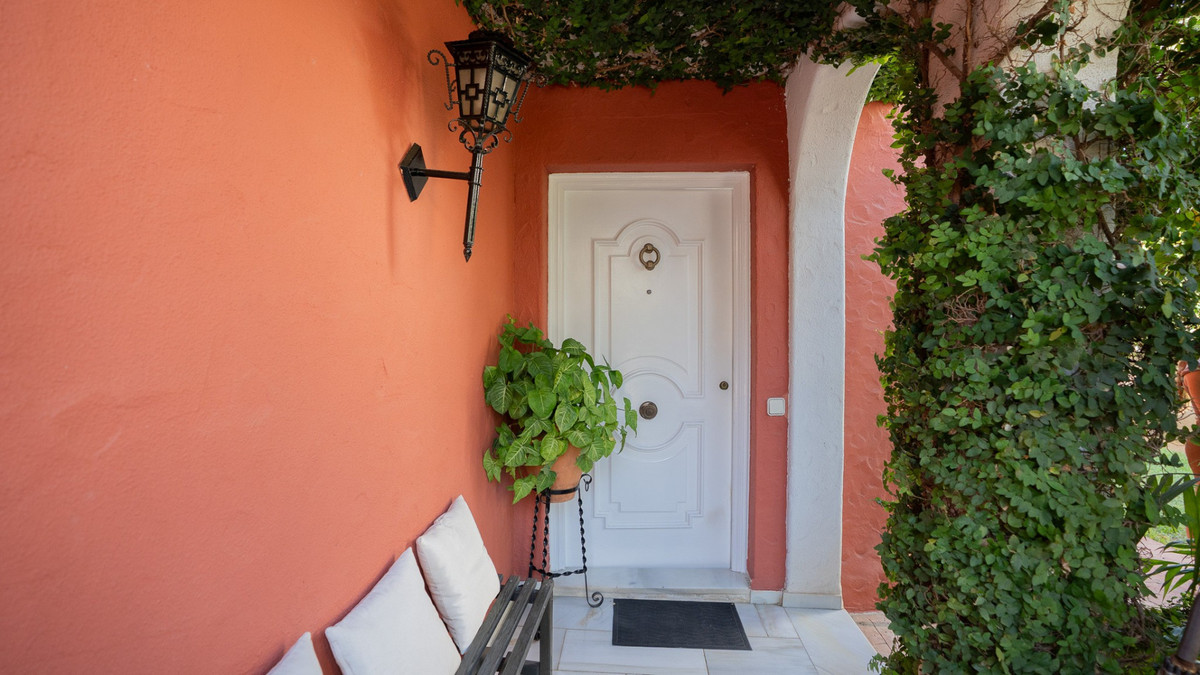 4 Bed Townhouse for sale in Marbella Costa Del Sol, Málaga, Spain