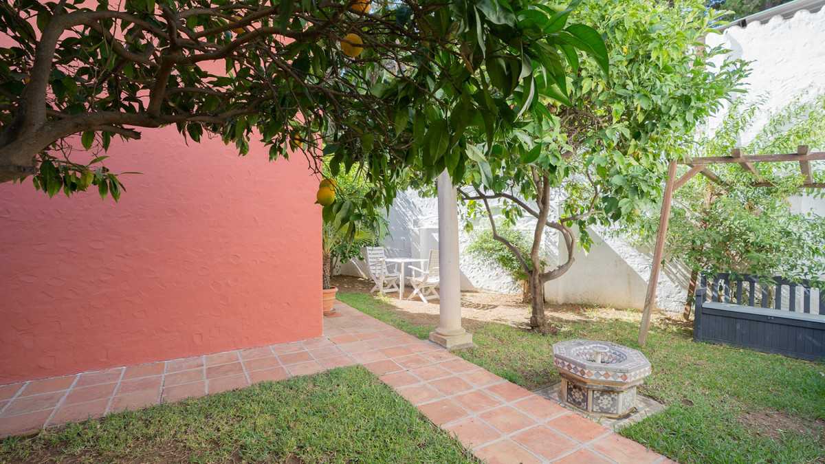 4 Bed Townhouse for sale in Marbella Costa Del Sol, Málaga, Spain