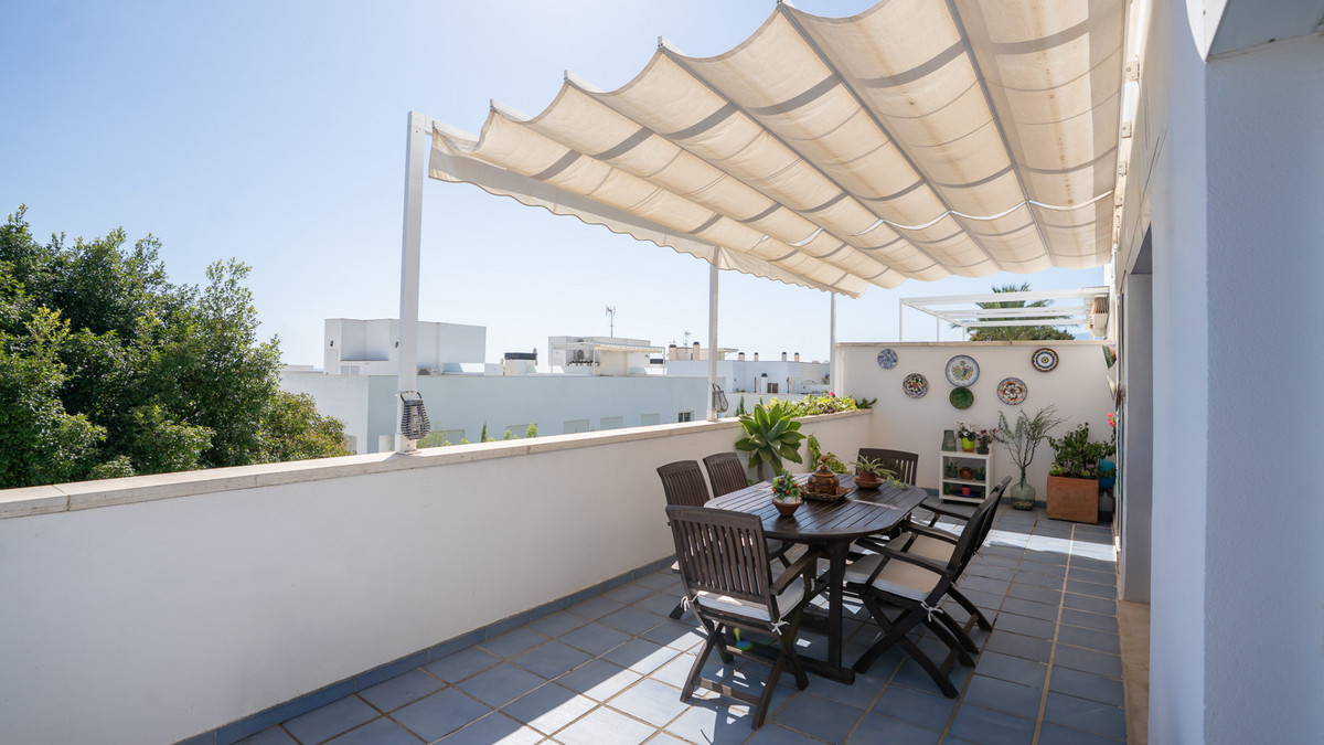 Se vende Apartamento Planta Media de 2 dormitorios en Costa Del Sol, Málaga, España